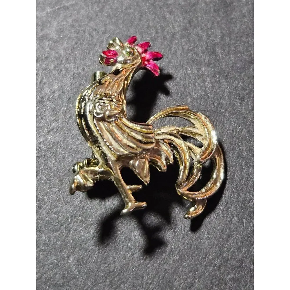Vintage gold tone rooster brooch
